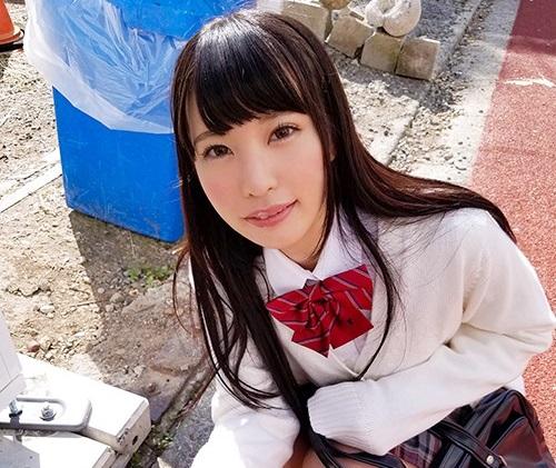 【ＶＲ】清楚女子高生押し入りレイプ！街で見かけたＪＫの家を特定し、親の留守を狙い…