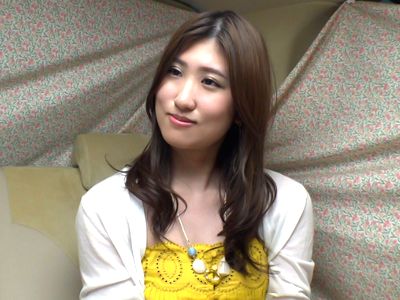 ◆熟女◆興奮してエッチな気分になっておま●こからイヤラシイお汁が出ちゃう美女がフェラで大きくなったおち●ちんを自分のおま●こに入れて腰振って楽しいセックスしちゃう！