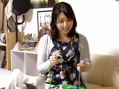 ◆中出し◆おち●ぽ見てるだけで股からヌルヌルなお汁が垂れ流れちゃう美女が極太ち●ちん挿入されて激しいセックスで絶頂アクメ！気持ち良すぎて絶頂イキ！