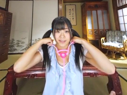 有栖るるVR 性を知らないパイパン小学生姪っ子と悪戯お医者さんごっこ→白いお薬をお注射