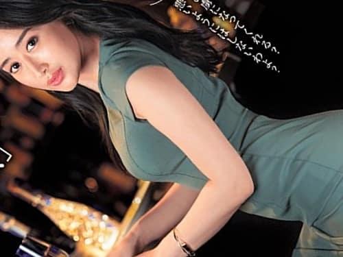 【巨尻で誘惑】バーで逆ナンしてきた妖艶な美女にエロいデカ尻を見せつけられピンクのアナルをおっぴらげながら杭打ちで。。。