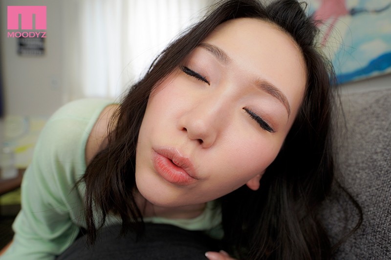 【VR】巨乳美女が目の前に！？グラマラスボディに魅了されてパイズリで大量射精待ったなし！