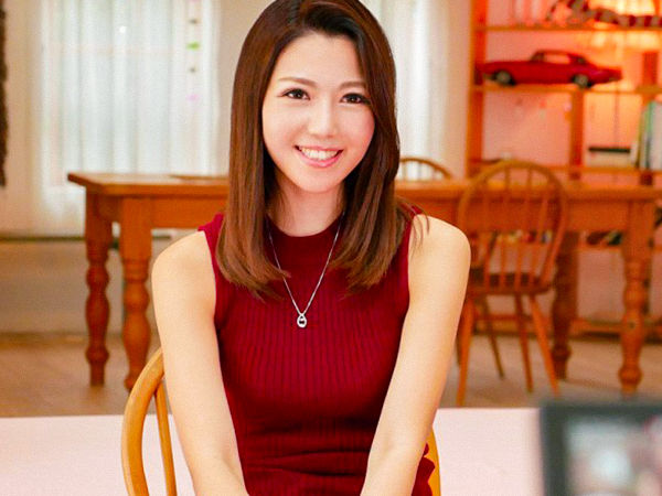 〖元モデル×淫乱人妻〗めちゃシコ美魔女との濃密セックス！妖艶なアクメ顔＆エチエチな喘ぎ声に肉欲限界＆どっぷり中出し射精！